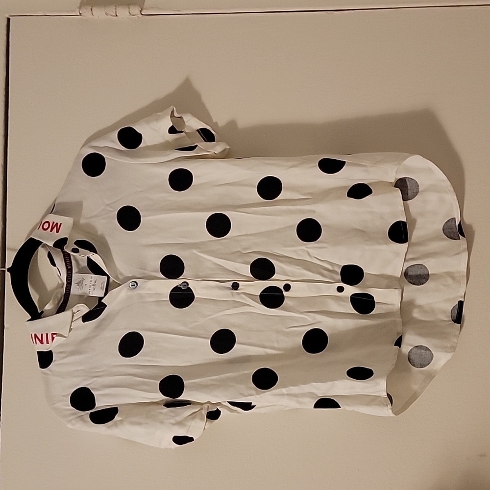 NWT-Minnie Mouse polka dot short sleeve button down. Tag=MED but fits like SMALL